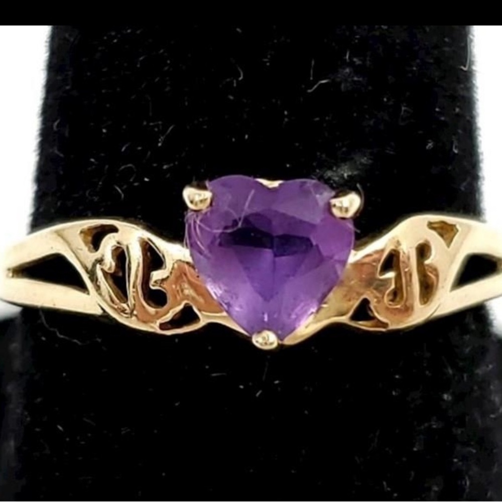 10kt gold amethyst heart ring